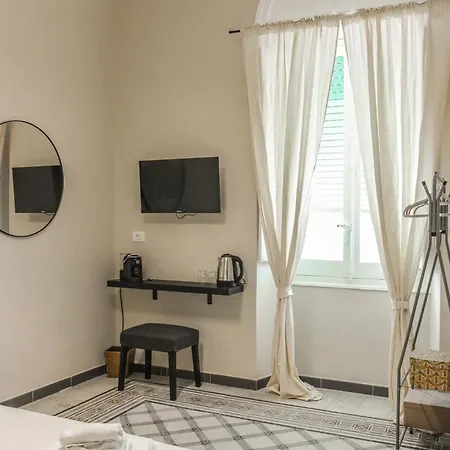 Mariolina's 3* 칼리아리